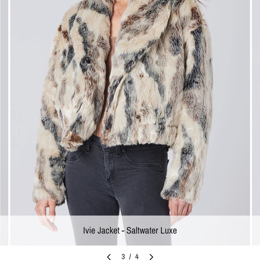 Saltwater Luxe Women's Faux Fur Teddy Jacket - Cream and Black